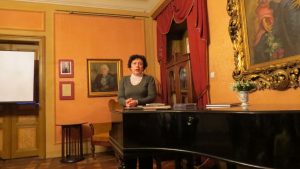 1.Галина Тихобаєва в Музеї Крушельницької