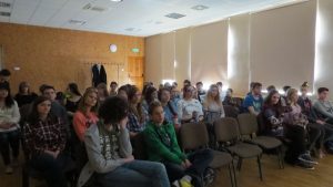 25.Глядачі в Українській гімназії