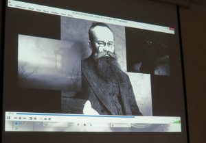26.Кадр з фільму в Українській гімназії