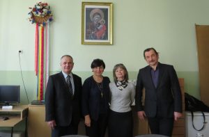 28.В учительській Української гімназії з директором і п.Туцькою